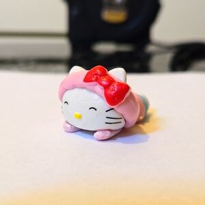 🍒🍒 Hello Kitty Mini Figurine